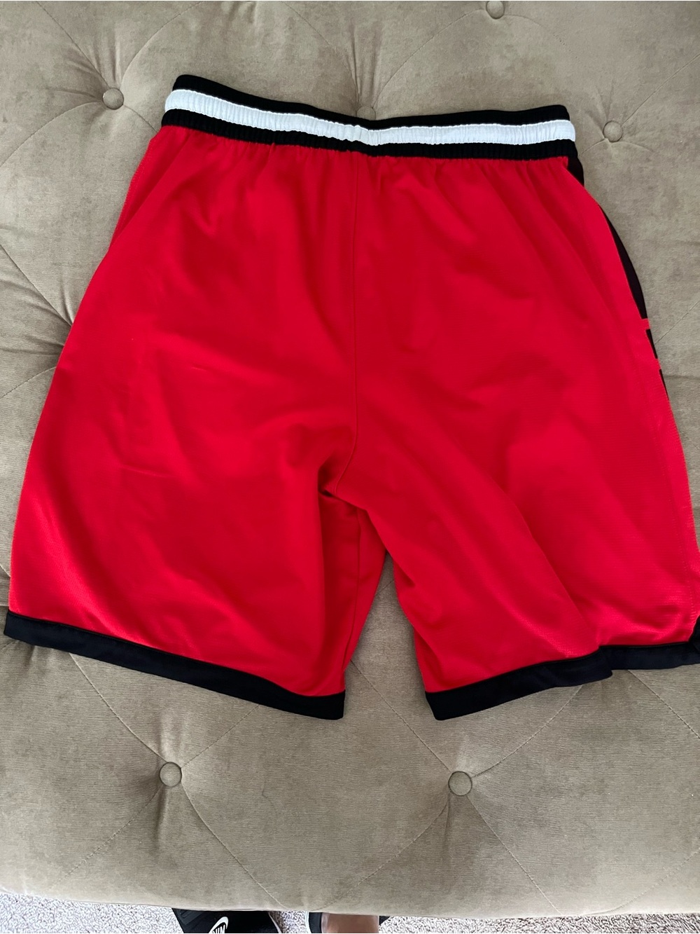 Nike Men’s Elite Red Basketball Shorts size XL - Picture 2 of 5